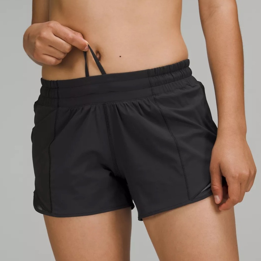 Lululemon Hotty Hot Low-Rise Lined Short 4”